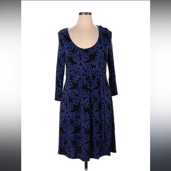 Madison Dresses & Skirts - Madison Midi Dress Black Blue Floral Print, 3/4 Length Sleeve. Size Medium.